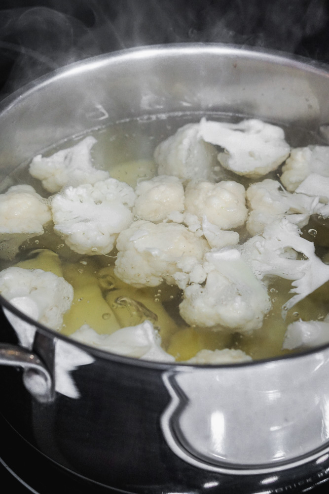 boiled cauliflower and potato